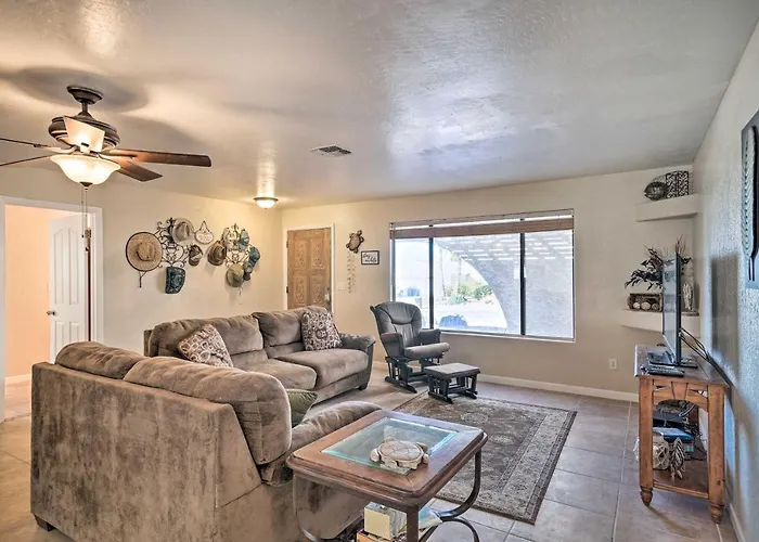 3 Mi To Havasu: W/ Patio Holiday home