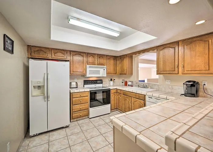 Holiday home 3 Mi To Havasu: W/ Patio Lake Havasu City