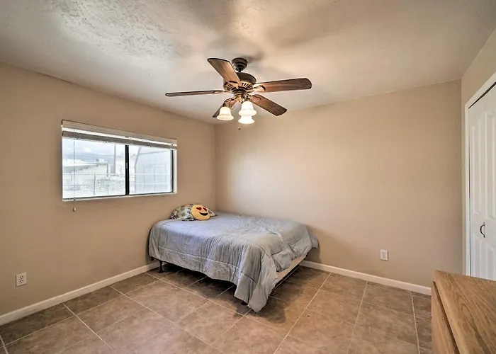 Holiday home 3 Mi To Havasu: W/ Patio Lake Havasu City