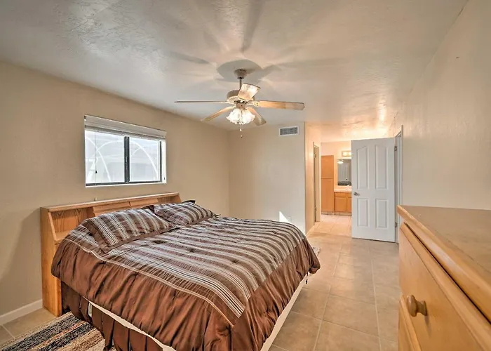 3 Mi To Havasu: W/ Patio Holiday home